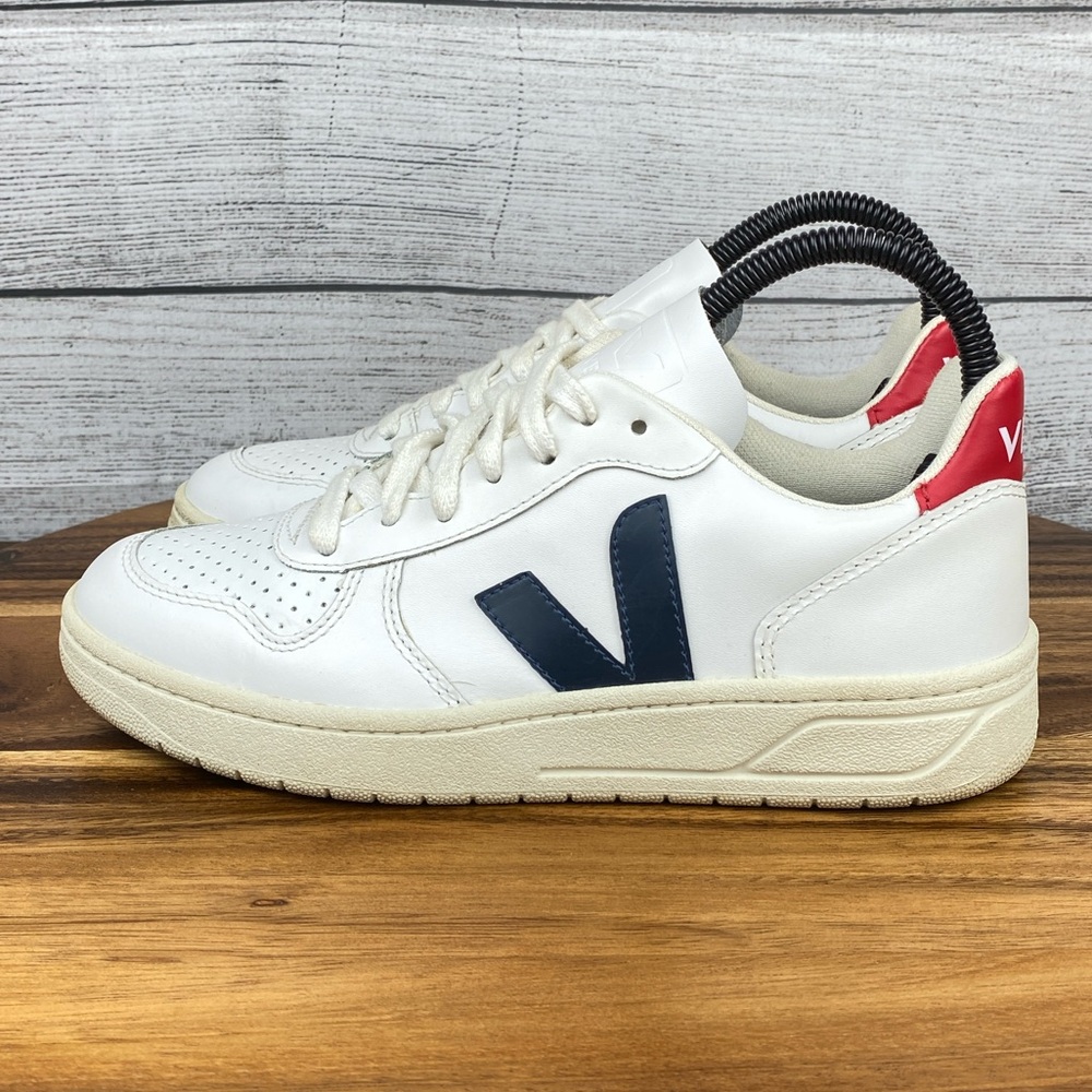 Veja V-10 Leather White Navy Red Sneaker Women’s Shoe Size 5